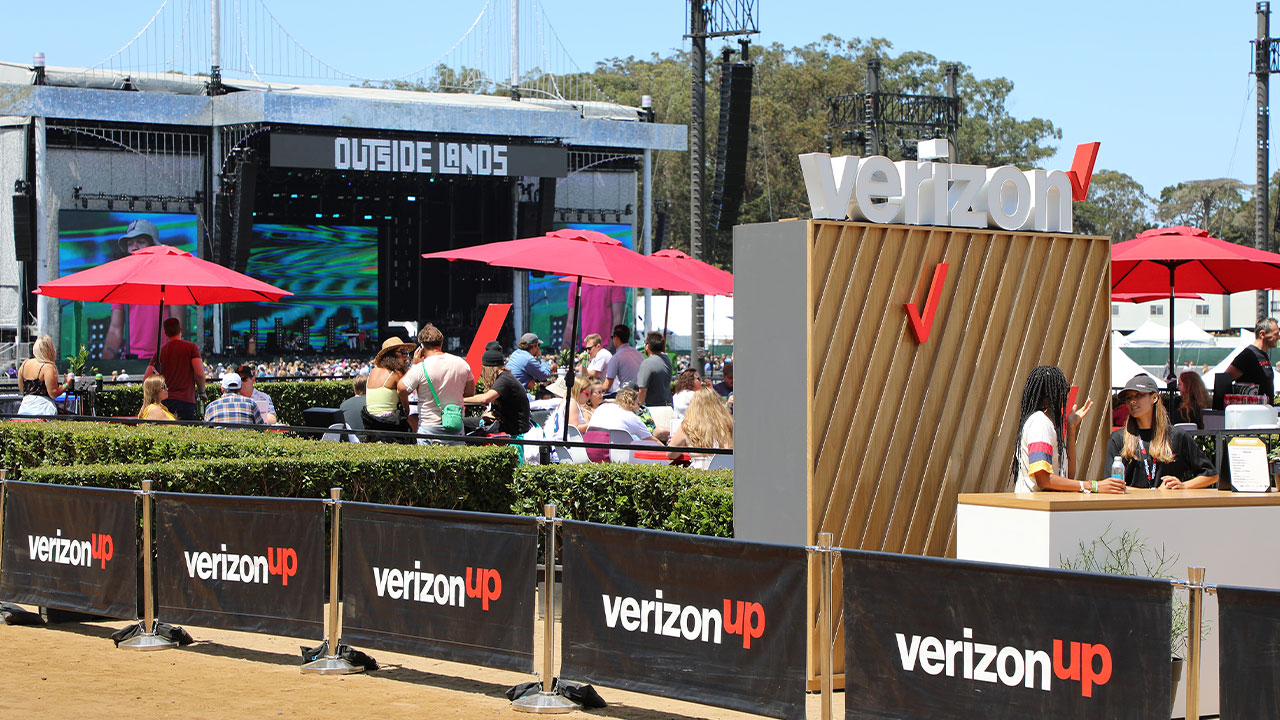 Coast to coast. All summer long. Verizon Up brings you closer to the music you love.