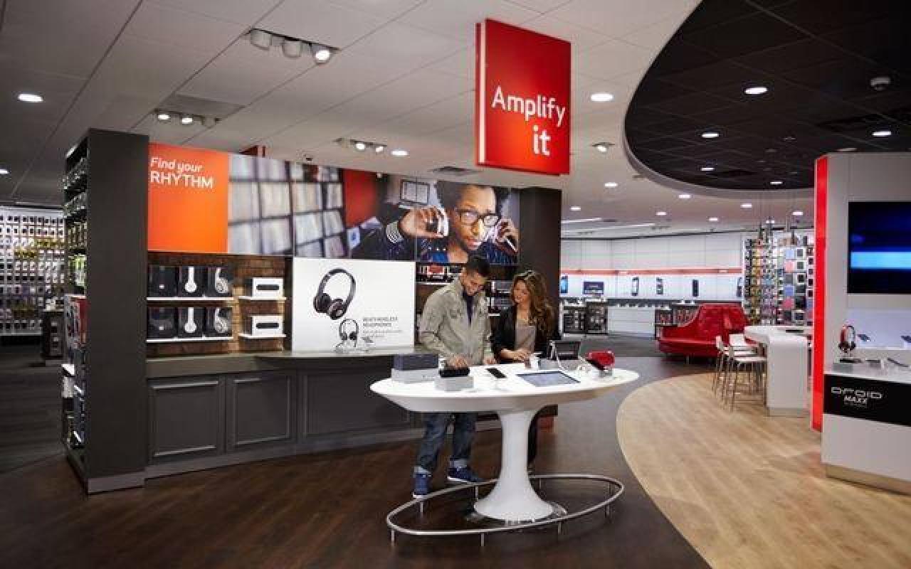 Verizon Wireless - Verizon FiOS Retail Store at Jordan's Furniture